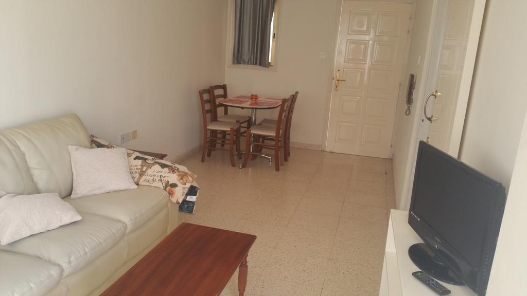 Pasianna Hotel Apartments Larnaca Exterior photo