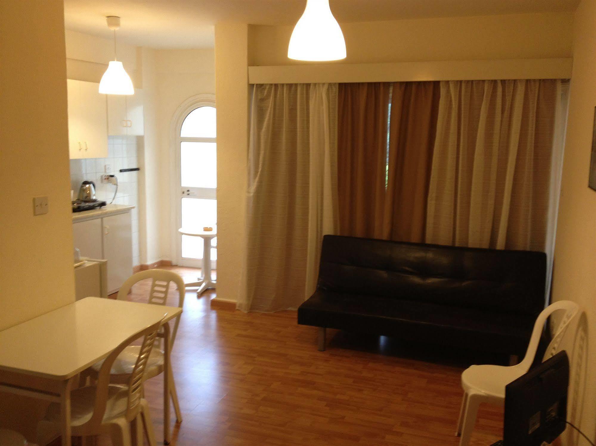 Pasianna Hotel Apartments Larnaca Exterior photo